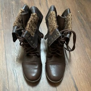 Brown lace & zip up boots Aeropostale